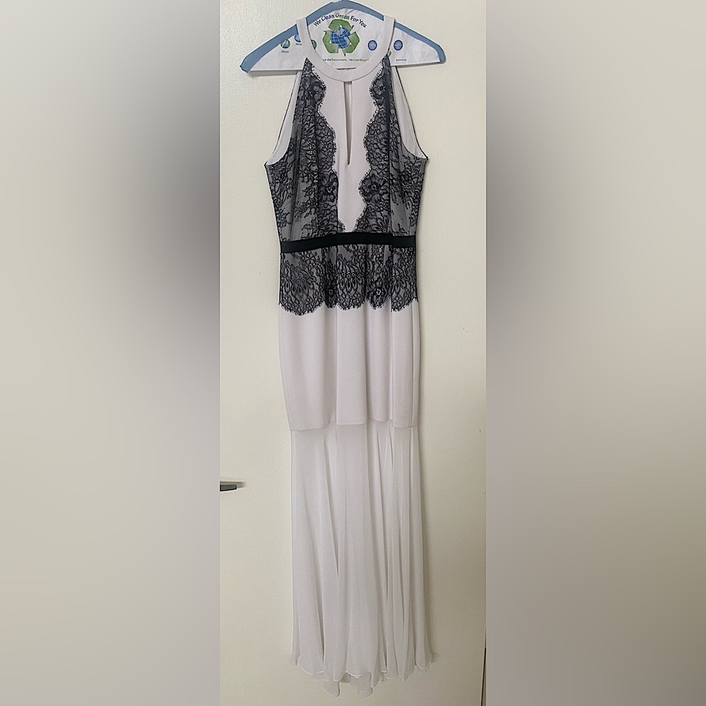 BCBG Dress in white/black, size 6